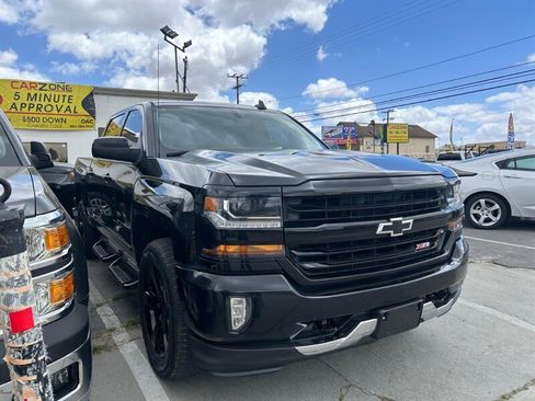 Used 2018 Chevrolet Silverado 1500 LT w/ All Star Edition AWD/4WD image 3