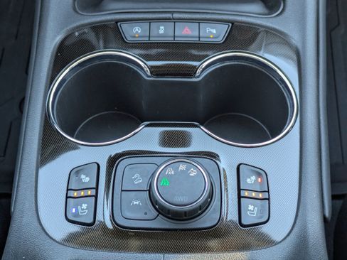 Used 2023 GMC Acadia AT4 w/ Preferred Package image 21