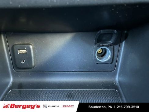 Used 2015 GMC Canyon SLE w/ SLE Convenience Package image 38