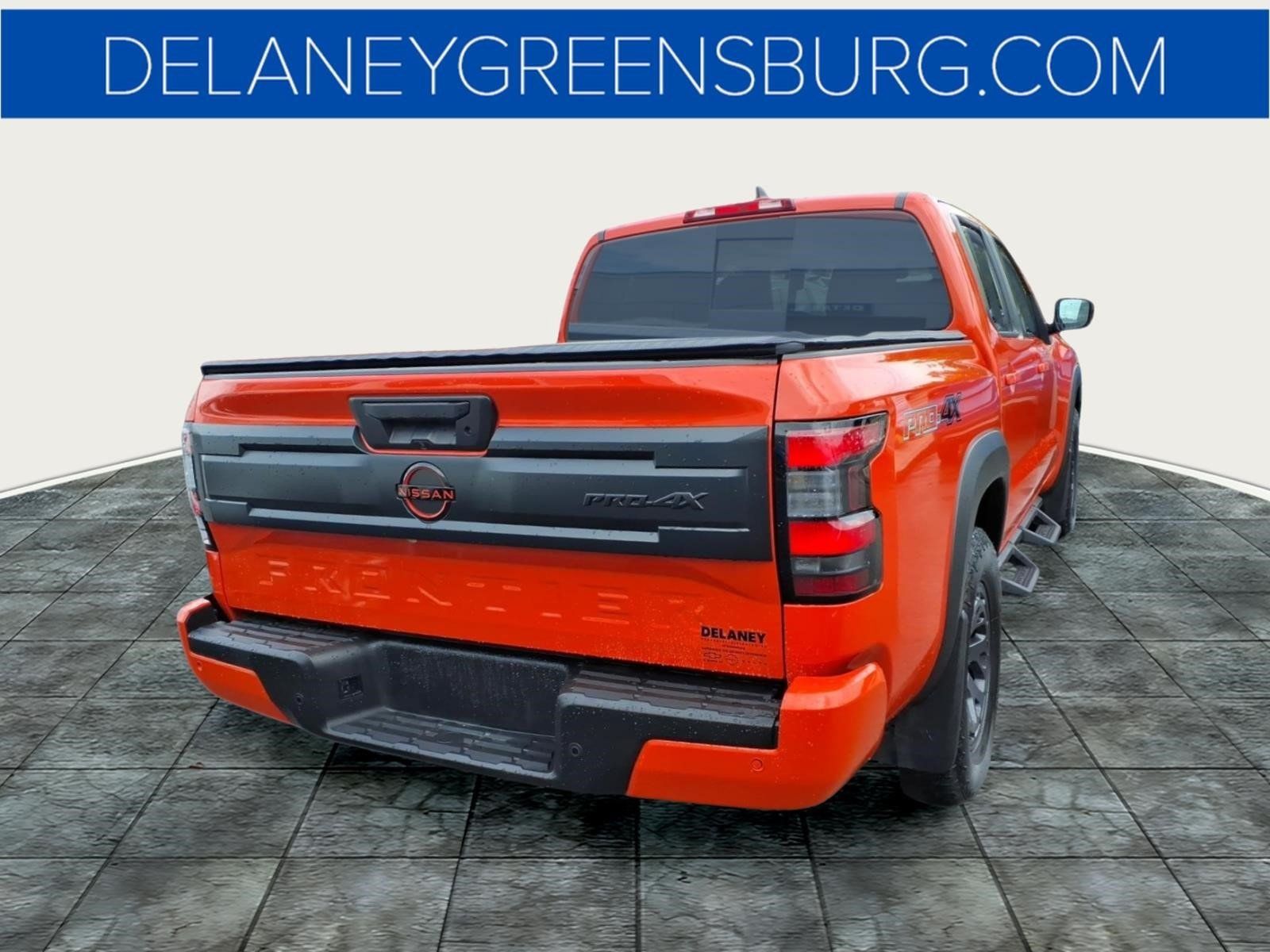 Used 2025 Nissan Frontier PRO-4X AWD/4WD image 3