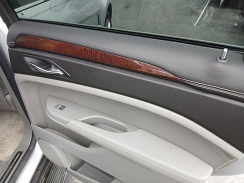 Used 2011 Cadillac SRX Performance image 14