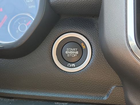 Used 2025 RAM 1500 Laramie image 20