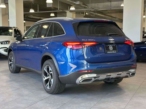 Used 2025 Mercedes-Benz GLC 350e 4MATIC image 4