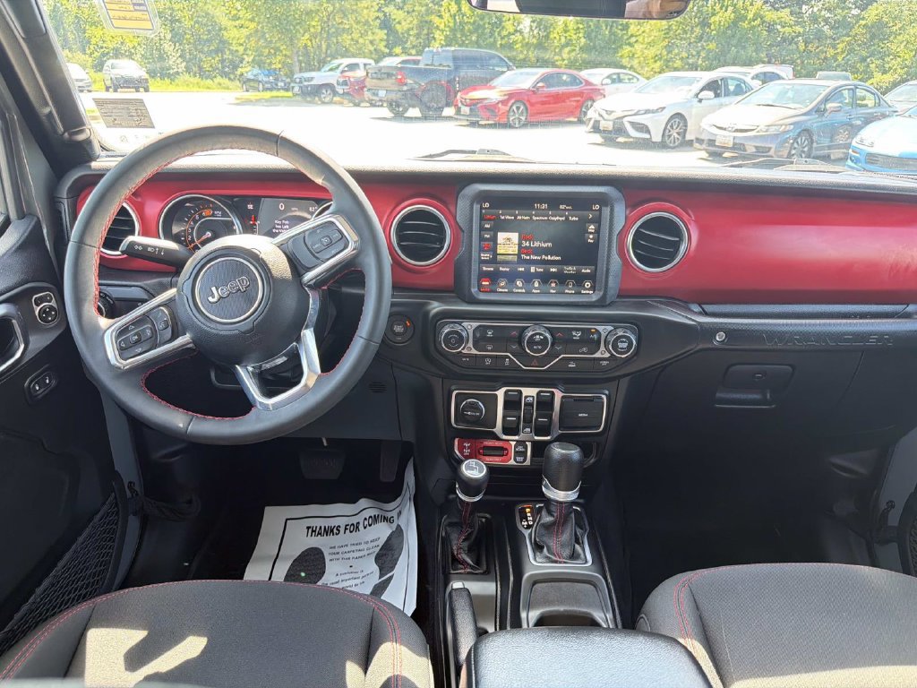 Used 2023 Jeep Wrangler Unlimited Rubicon AWD/4WD image 2