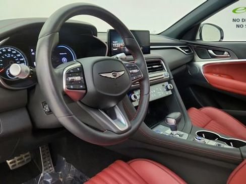Used 2025 Genesis G70 2.5T image 19