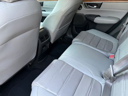 Used 2019 Honda CR-V Touring image 12