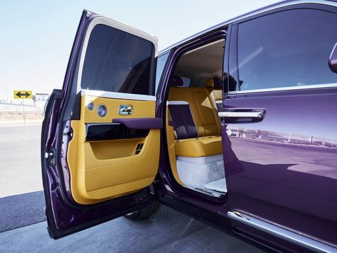 Used 2025 Rolls-Royce Cullinan AWD/4WD image 26