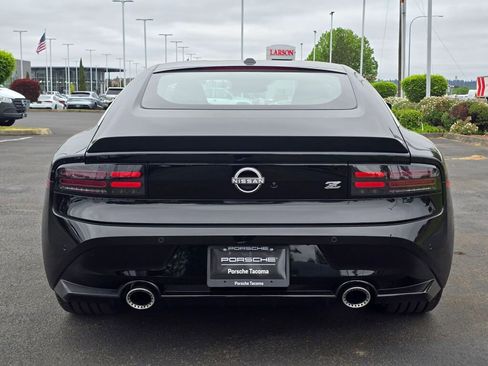 Used 2024 Nissan Z Performance w/ Floor Mat Package RWD image 4