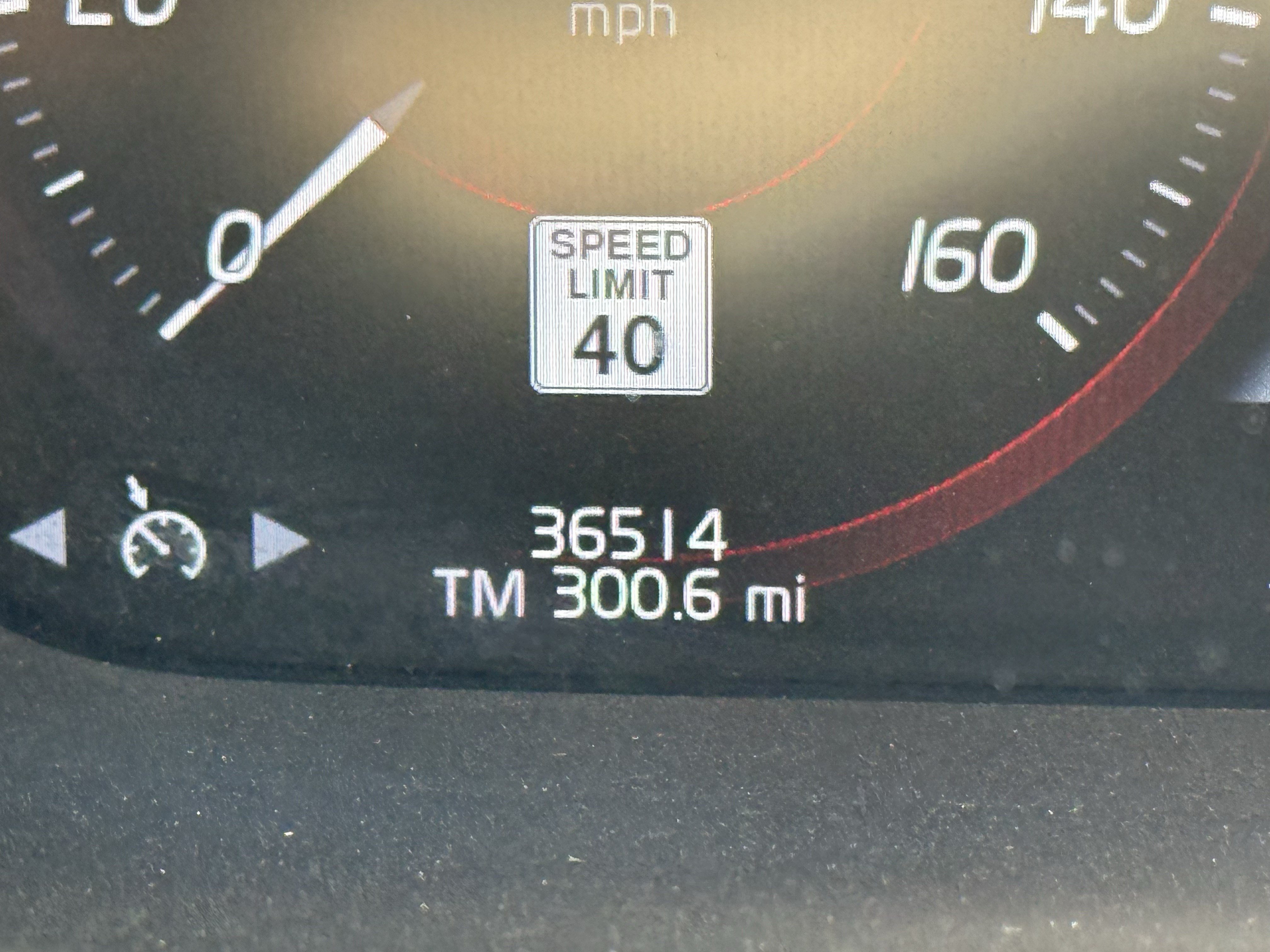 Used 2021 Volvo V60 T5 Momentum w/ Premium Package FWD image 14