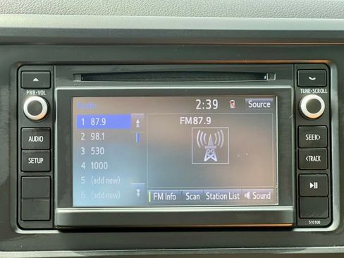 Used 2016 Toyota Tacoma SR image 17