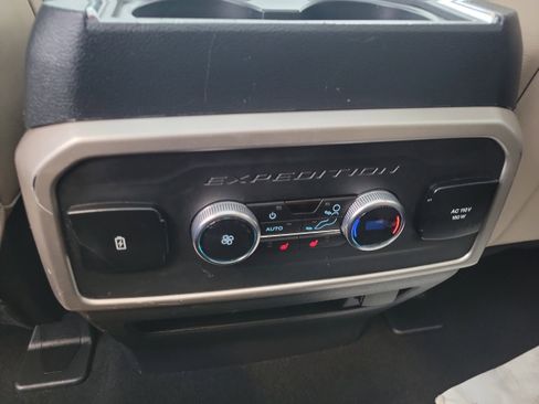 Certified 2023 Ford Expedition Limited image 13