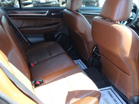 Used 2017 Subaru Outback 3.6R Touring image 11