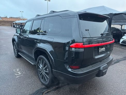 Used 2024 Lexus GX 550 w/ Accessory Package (2T) image 26