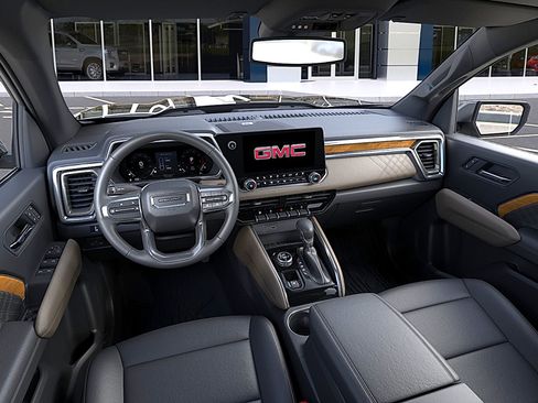 New 2026 GMC Canyon Denali w/ LPO, Denali Black Edition AWD/4WD image 15