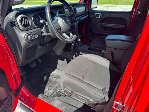 Used 2021 Jeep Gladiator Sport AWD/4WD image 18