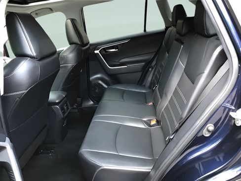 Certified 2021 Toyota RAV4 XLE Premium AWD/4WD image 12