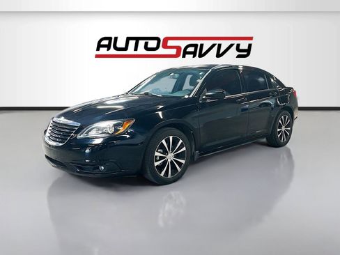 Used 2013 Chrysler 200 Touring w/ S Exterior Appearance Pkg FWD image 3