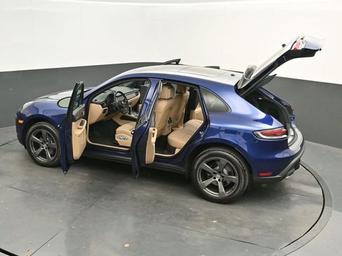 New 2026 Porsche Macan image 48