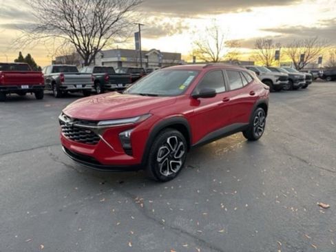 New 2026 Chevrolet Trax RS w/ Driver Confidence Package FWD image 3