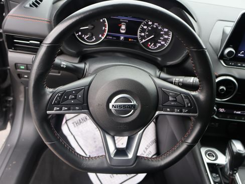 Used 2023 Nissan Sentra SR w/ Electronics Package FWD image 34