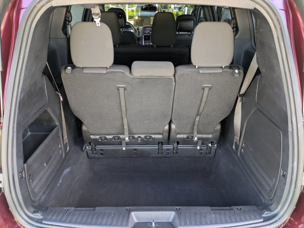 Used 2019 Dodge Grand Caravan SE FWD image 13