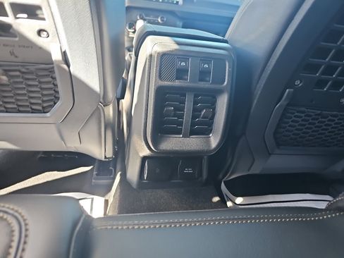 New 2026 Ford Bronco Badlands AWD/4WD image 57