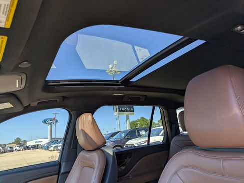 Used 2023 Lincoln Aviator Reserve image 8