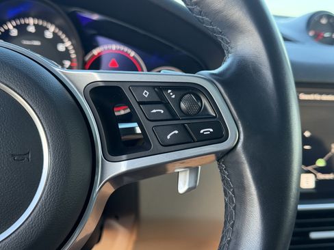 Used 2023 Porsche Cayenne image 24