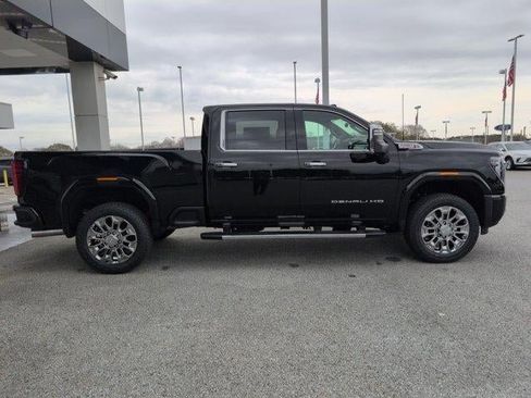 New 2026 GMC Sierra 2500 Denali w/ Denali Reserve Package AWD/4WD image 8
