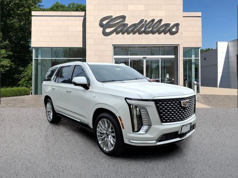 Certified 2025 Cadillac Escalade Premium Luxury w/ Touring Package AWD/4WD image 7
