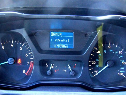 Used 2018 Ford Transit 350 XLT image 10