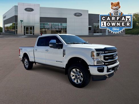 Used 2020 Ford F350 Platinum w/ FX4 Off-Road Package AWD/4WD image 2
