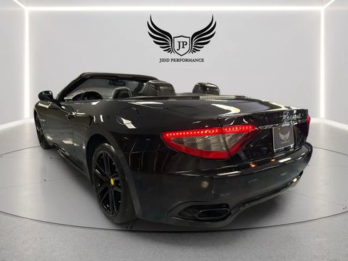 Used 2015 Maserati GranTurismo Sport RWD image 9