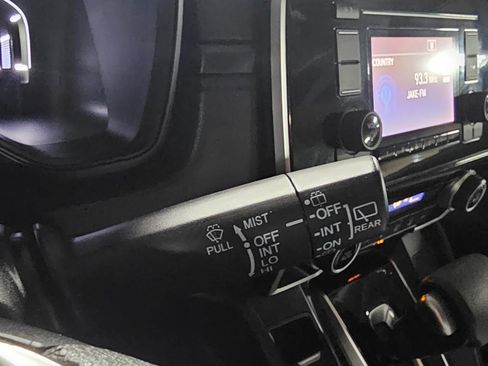 Used 2017 Honda CR-V LX image 34