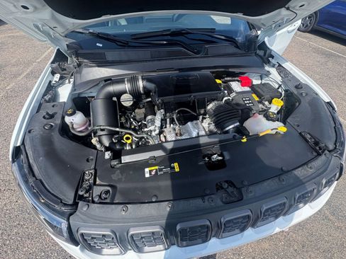 Used 2025 Jeep Compass Trailhawk image 30