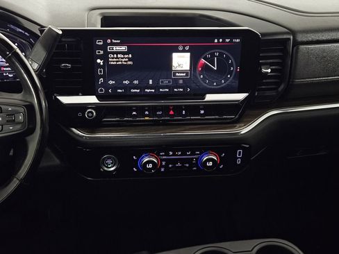 Used 2024 GMC Sierra 1500 Elevation AWD/4WD image 6