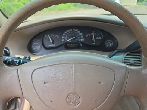 Used 2003 Buick Century Custom FWD image 15