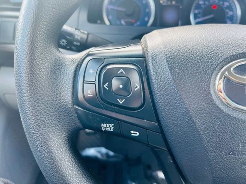 Used 2017 Toyota Camry LE image 21