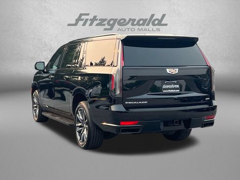 Used 2024 Cadillac Escalade ESV Sport AWD/4WD image 10