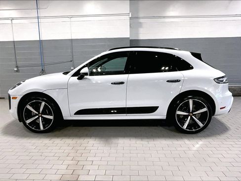 New 2026 Porsche Macan GTS image 2