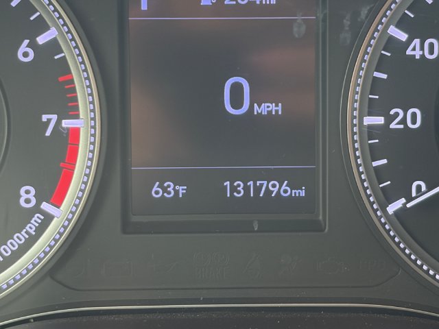 Used 2020 Hyundai Santa Fe SE AWD/4WD image 10
