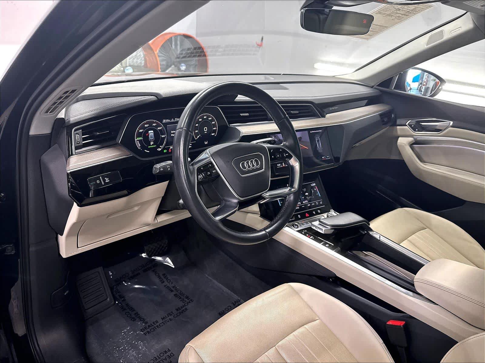 Used 2024 Audi Q8 e-tron Premium Plus w/ Premium Plus Package AWD/4WD image 16