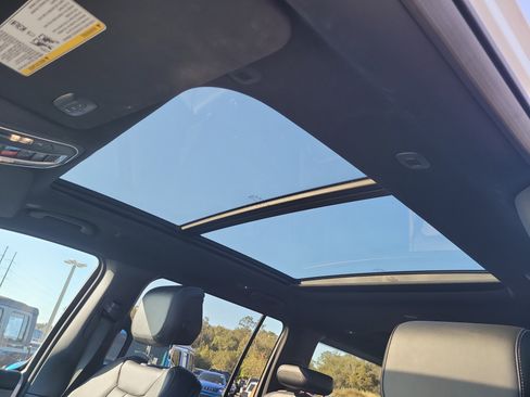 Used 2023 Jeep Wagoneer Series II w/ Premium Group I image 20