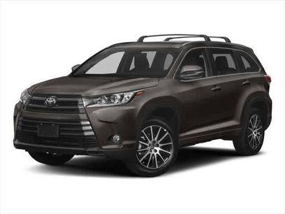Used 2017 Toyota Highlander SE