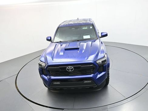 Used 2024 Toyota Tacoma TRD Sport w/ TRD Sport Upgrade Package AWD/4WD image 20