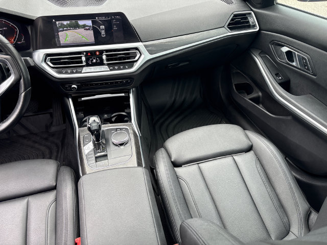 Used 2019 BMW 330i xDrive Sedan w/ Premium Package AWD/4WD image 22
