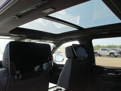 New 2026 GMC Yukon XL Elevation w/ Elevation Premium Package AWD/4WD image 16