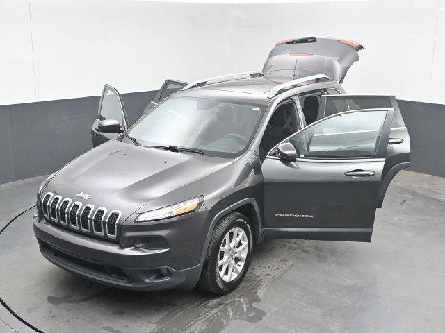 Used 2015 Jeep Cherokee Latitude w/ Comfort/Convenience Group FWD image 50