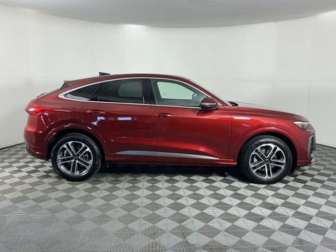 Used 2025 Audi Q5 Prestige image 11