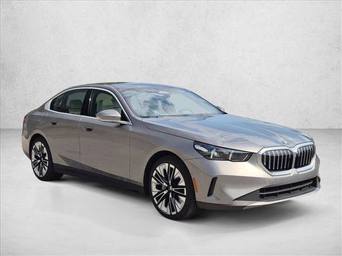 Used 2026 BMW 540i xDrive AWD/4WD image 3